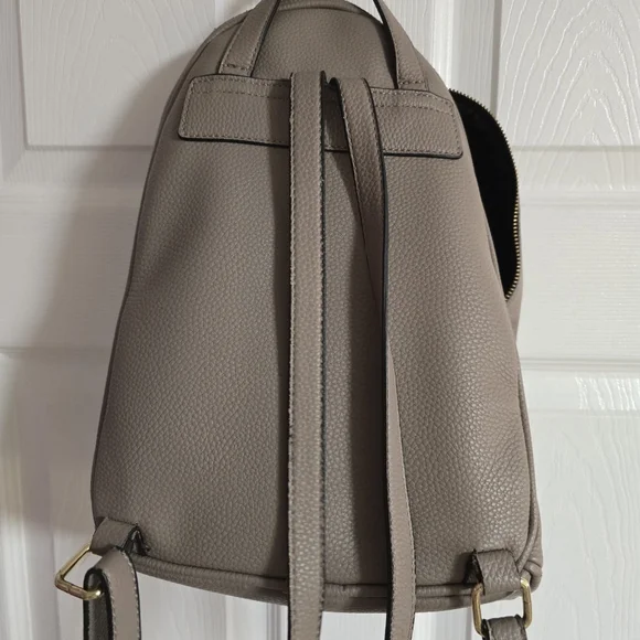 Call it Spring Faux Leather backpack - Picture 2 of 2